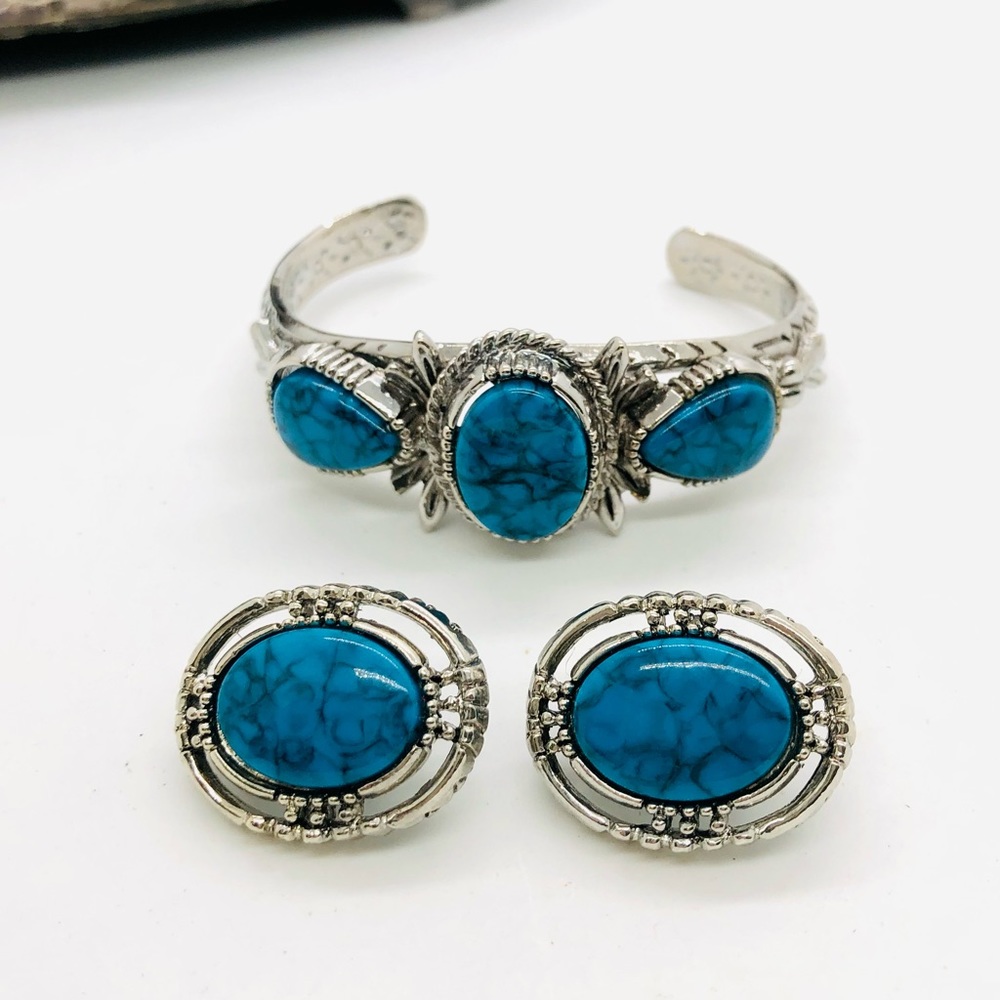 Vintage Ornate ART Turquoise Bracelet Earrings Set
